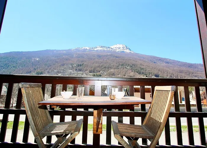La Ruinee Appartement Chaleureux A Proximite Des Pistes Et Commodites